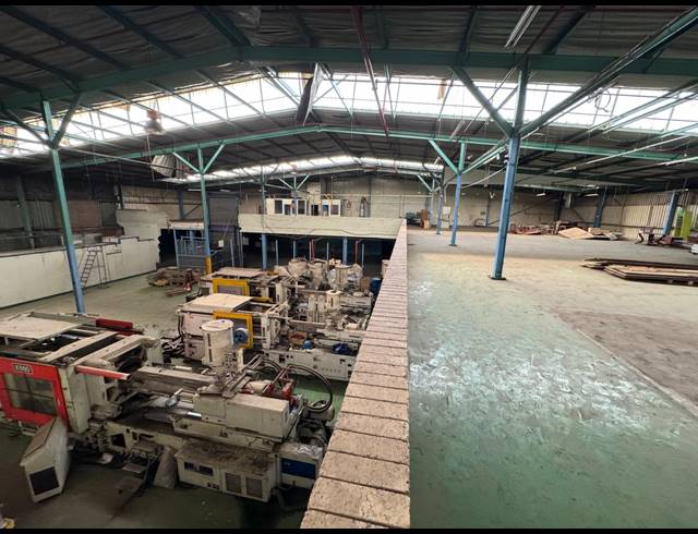 3,563M² WAREHOUSE TO LET IN INDUSTRIA